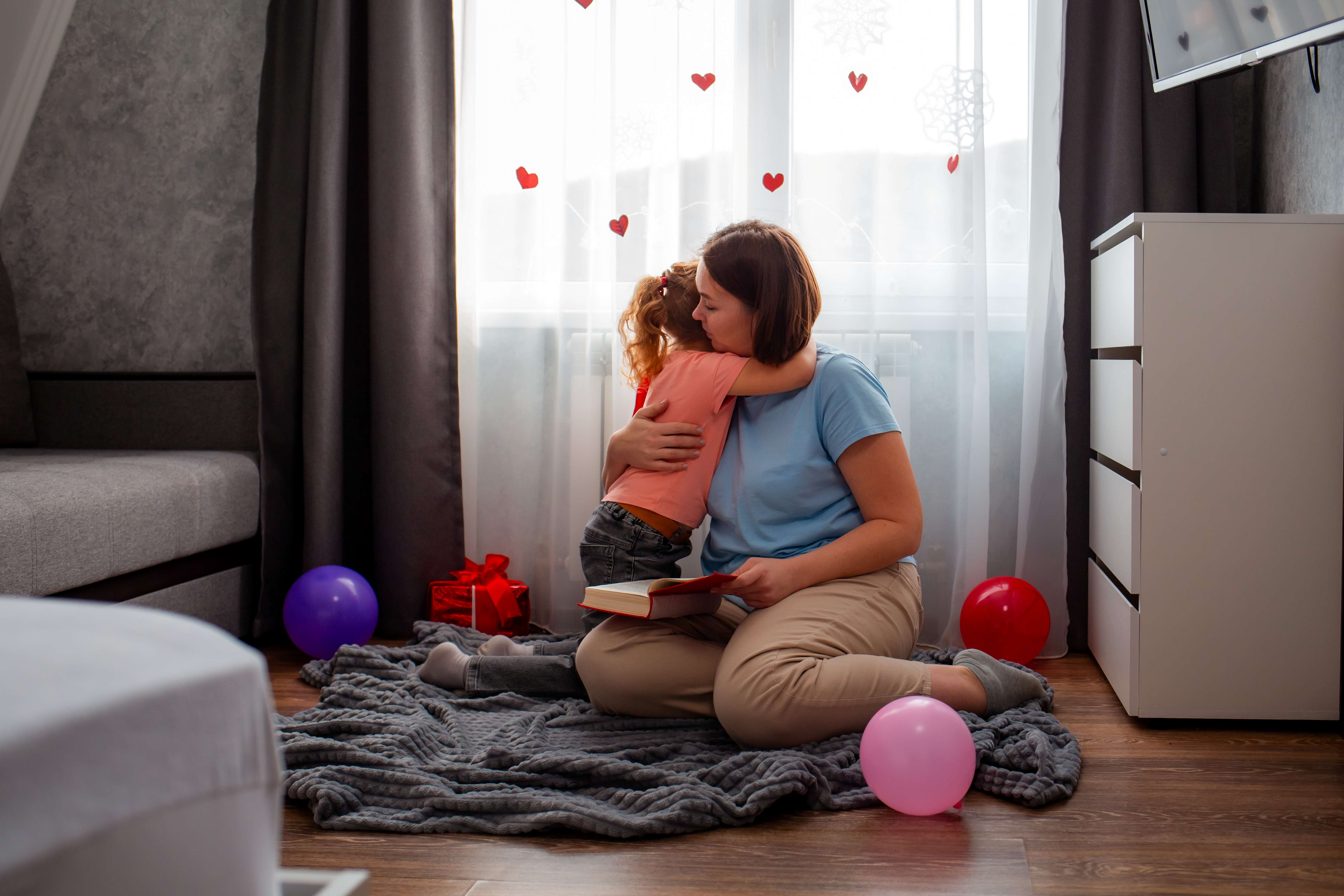 دعم أطفال التوحد في الأوقات الصعبة يحتاج لهدوء وفهم الأم