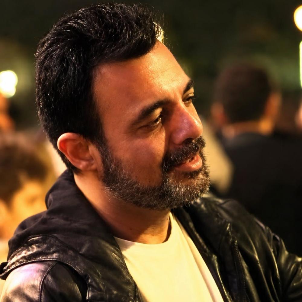 دعم متواصل من عمرو محمود ياسين لزوجته