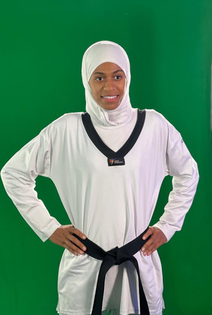 دنيا أبوطالب