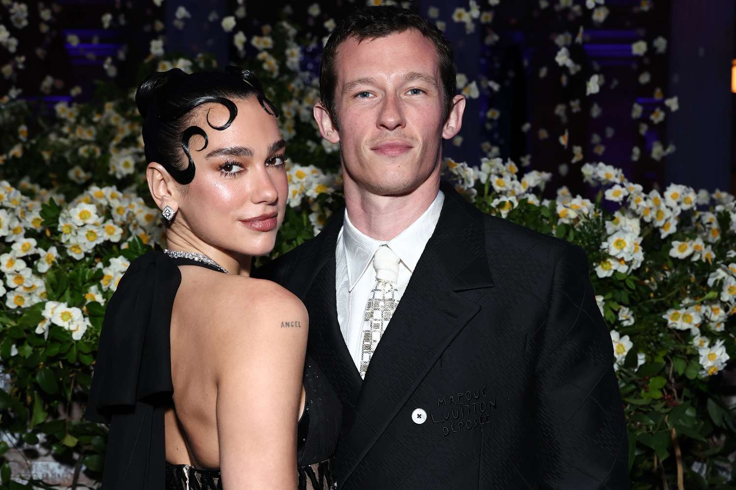 دوا ليبا Dua Lipa وكالوم تيرنر Callum Turner