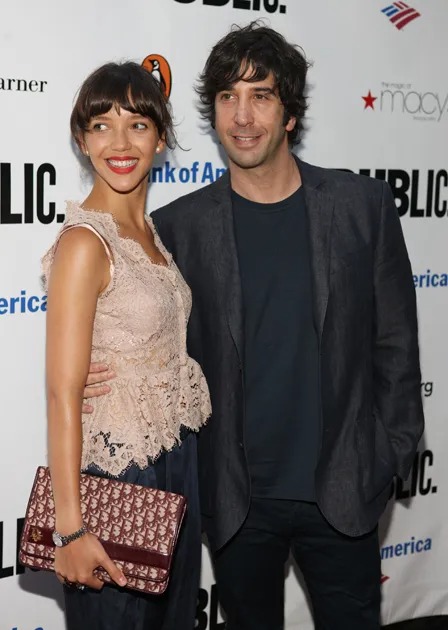 ديفيد شويمر David Schwimmer وزوي باكمان Zoe Buckman