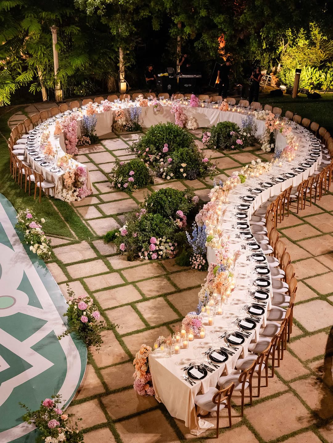 ديكور أنيق تنظيم إلياس سركيس