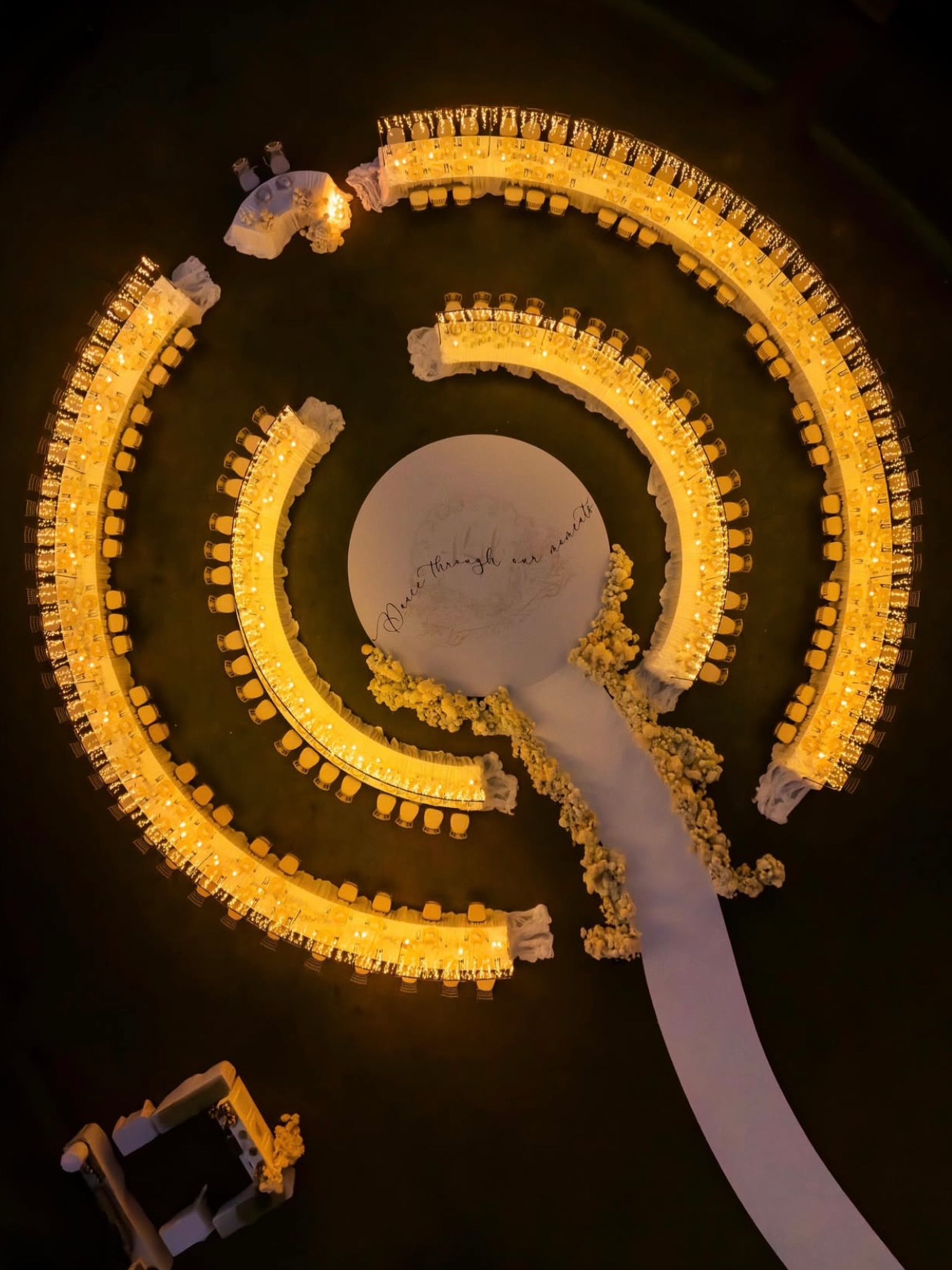 ديكور مختلف في حفلات الزفاف- الصورة من@Wedding Decor Inspiration