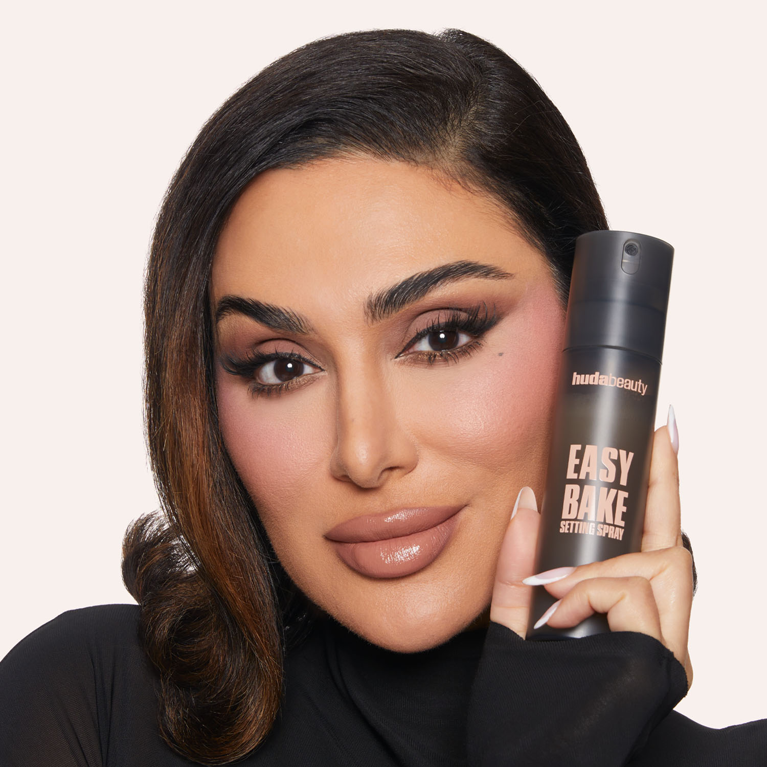 ذاذ التثبيت Easy Bake Setting Spray يمنحك ثباتًا طويل الأمد يصل إلى 16 ساعة