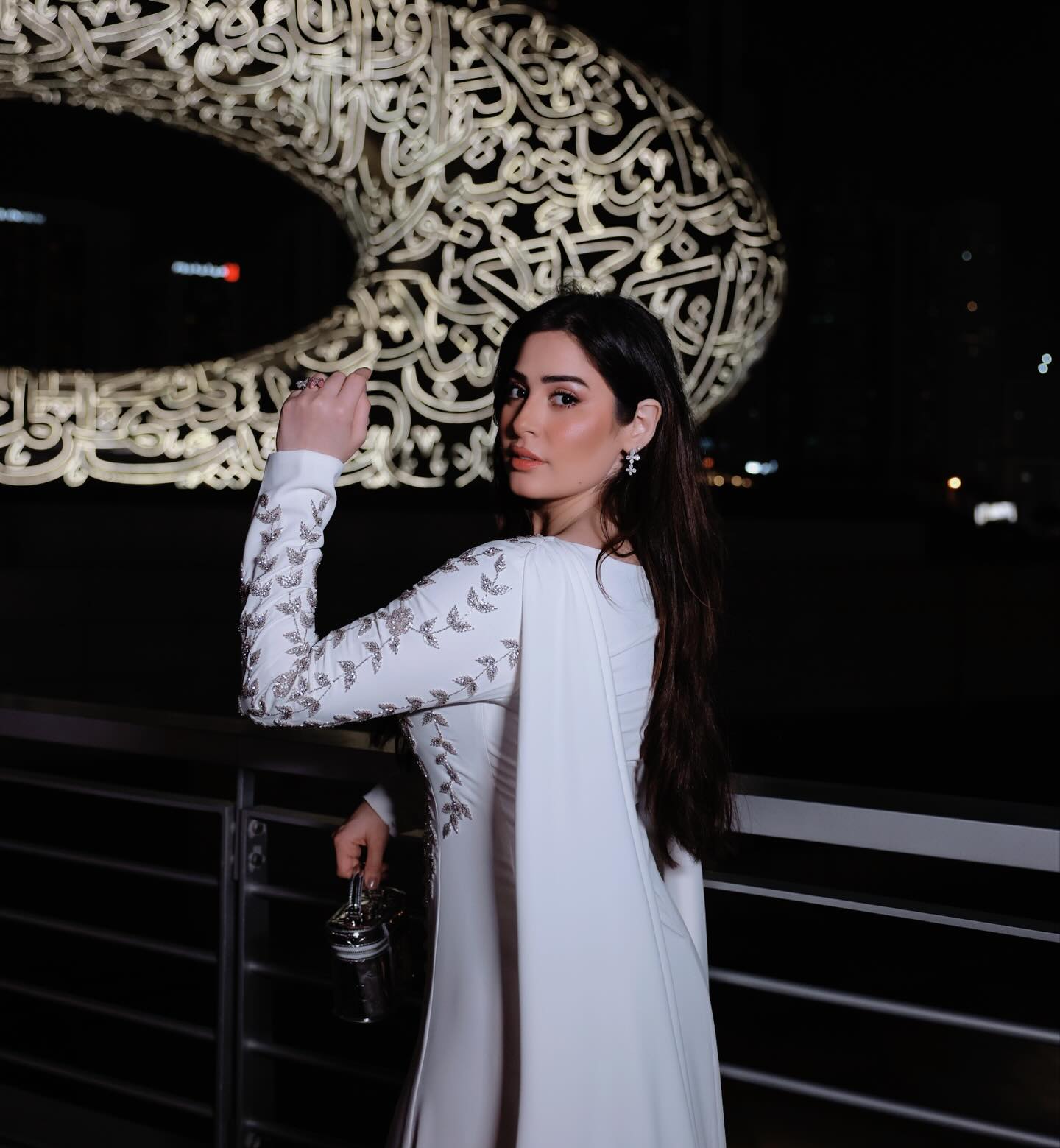 رؤى الصبان بمجوهرات ماسية ناعمة
