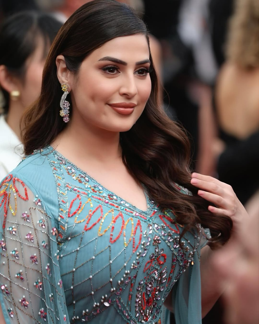 الفنانة الإماراتية أحلام كسرت الصورة النمطية للجمال