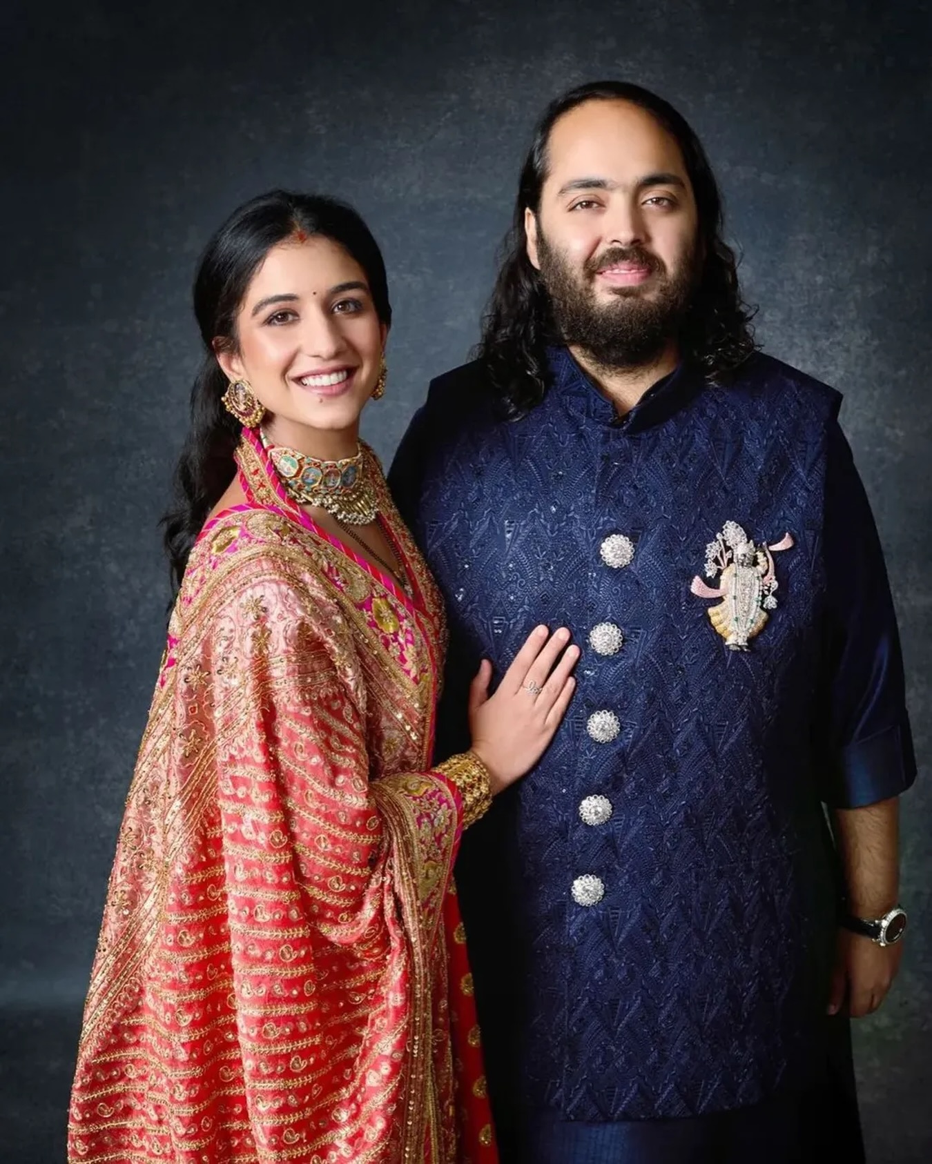 راديكا ميرشانت تحتفل بعيد ميلاد زوجها أنانت أمباني 