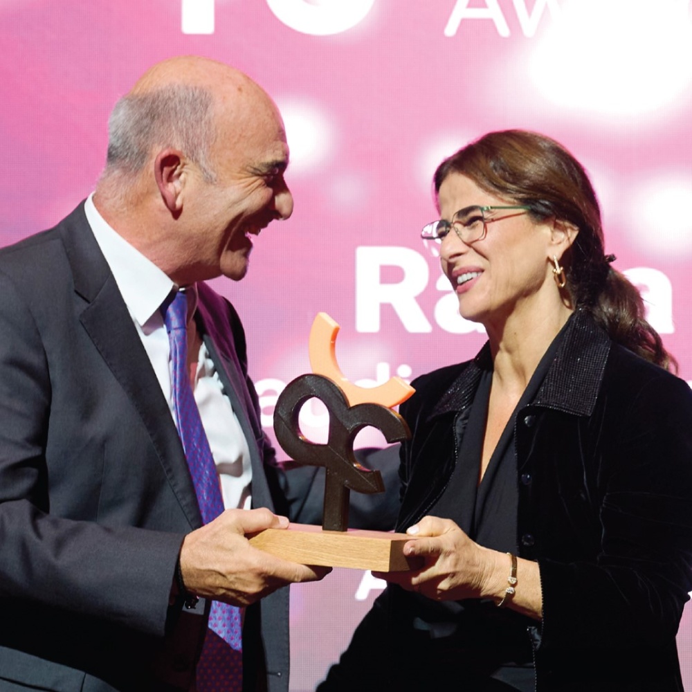 رانية معلا مؤسس ورئيس أكاديمية زادك تحصد جائزة دولية في إسبانيا