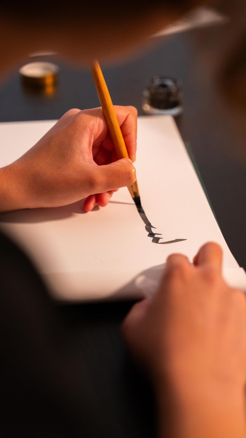 رحلة إبداعية جديدة لاكتشاف فنون الخط العربي