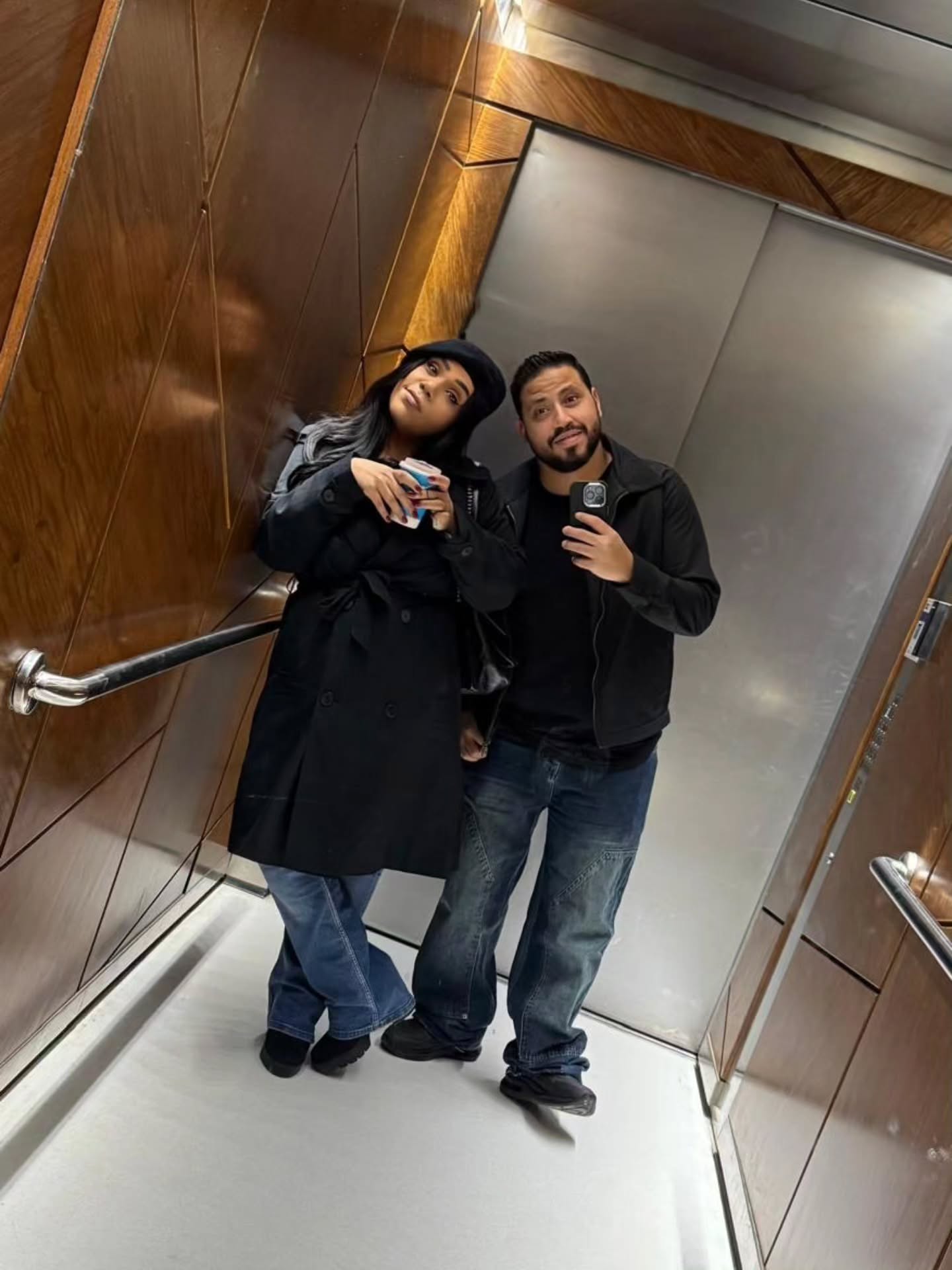 لماذا تمسك شيماء سيف ومحمد كارتر ببعضهما؟