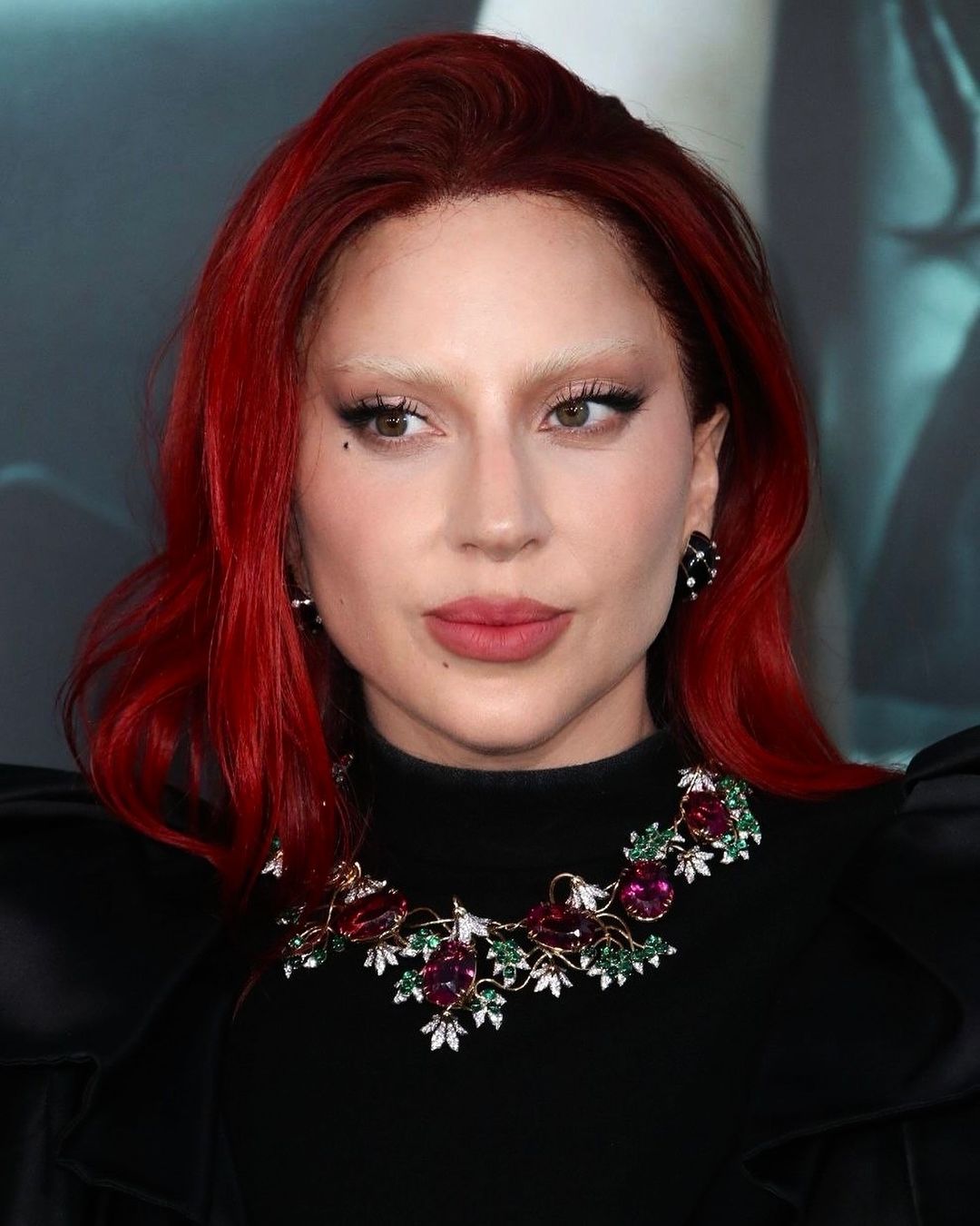 ليدي غاغا Lady Gaga ترسم خطاً جمالياً خاصاً