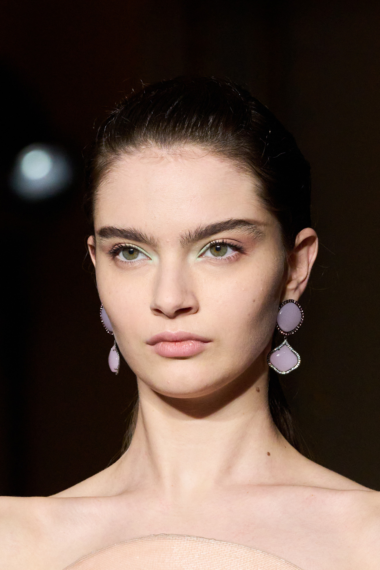 رسمات المكياج الاخضر والمات من دار Giorgio Armani Privé