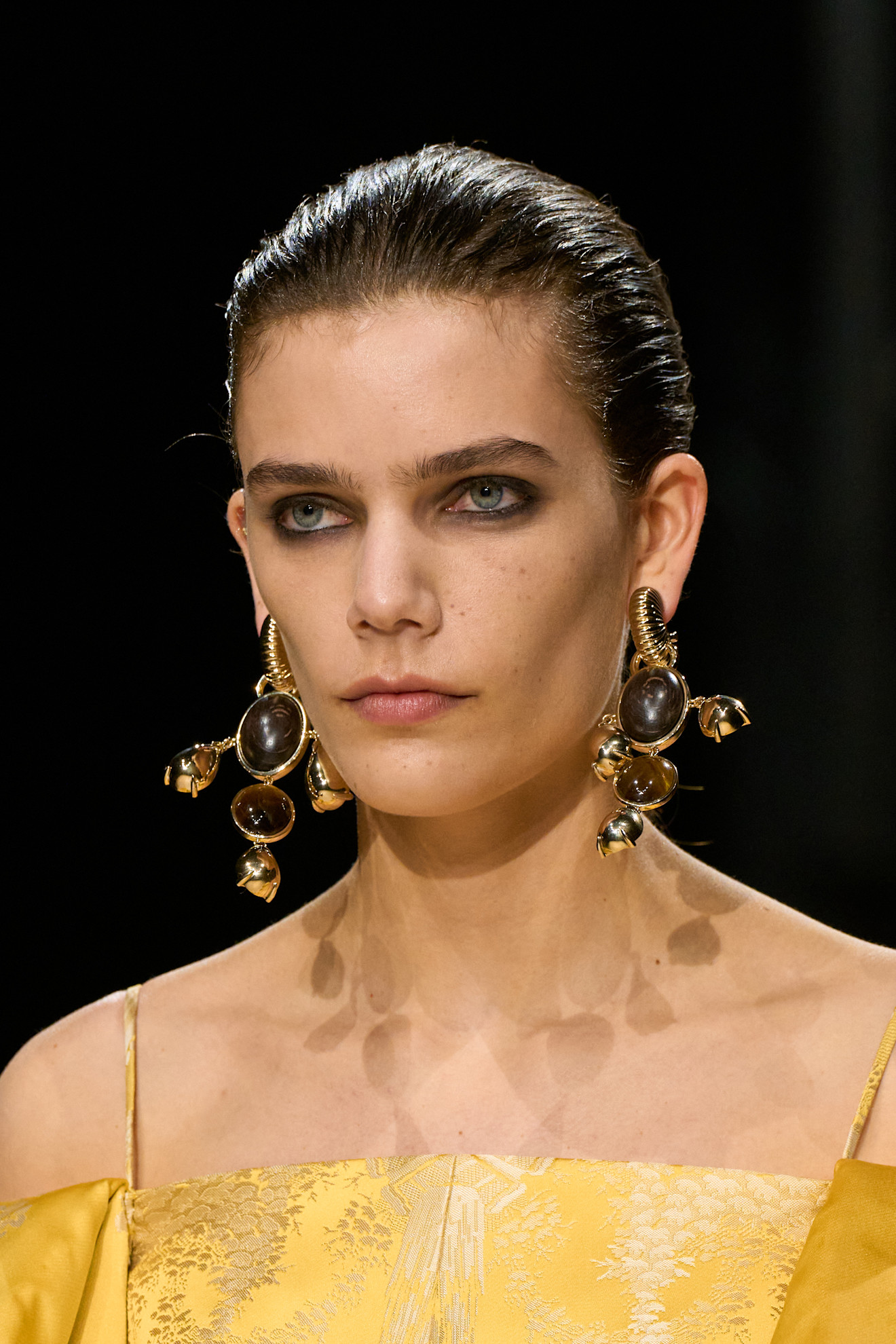 رسمات المكياج الاسود المات من دار Givenchy