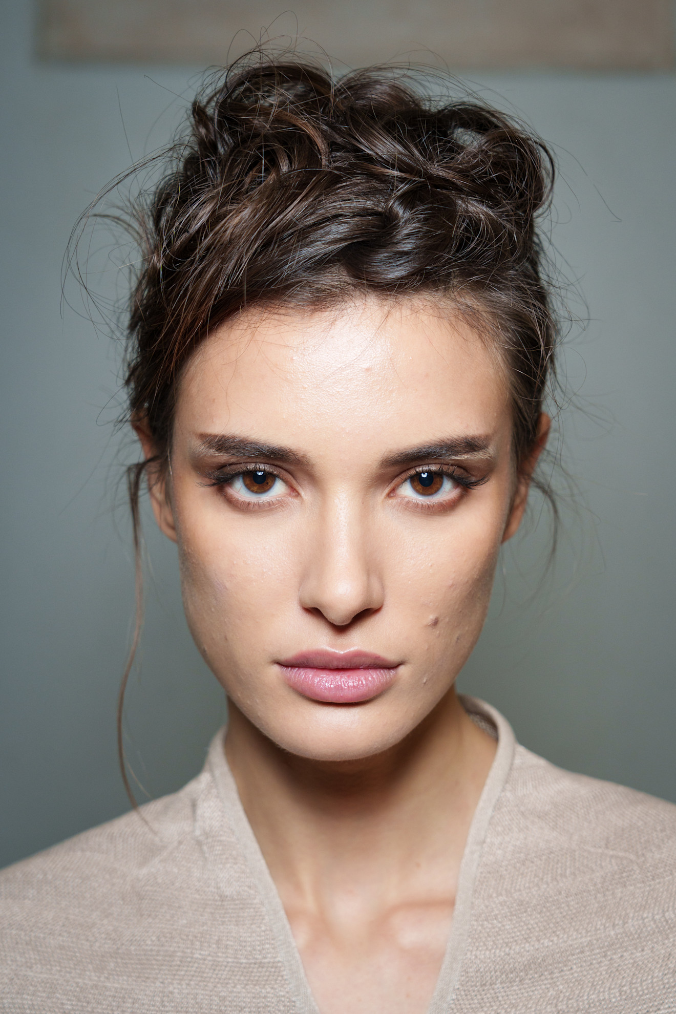 رسمات المكياج البني مع الخطوط العريضة من دار Giorgio Armani