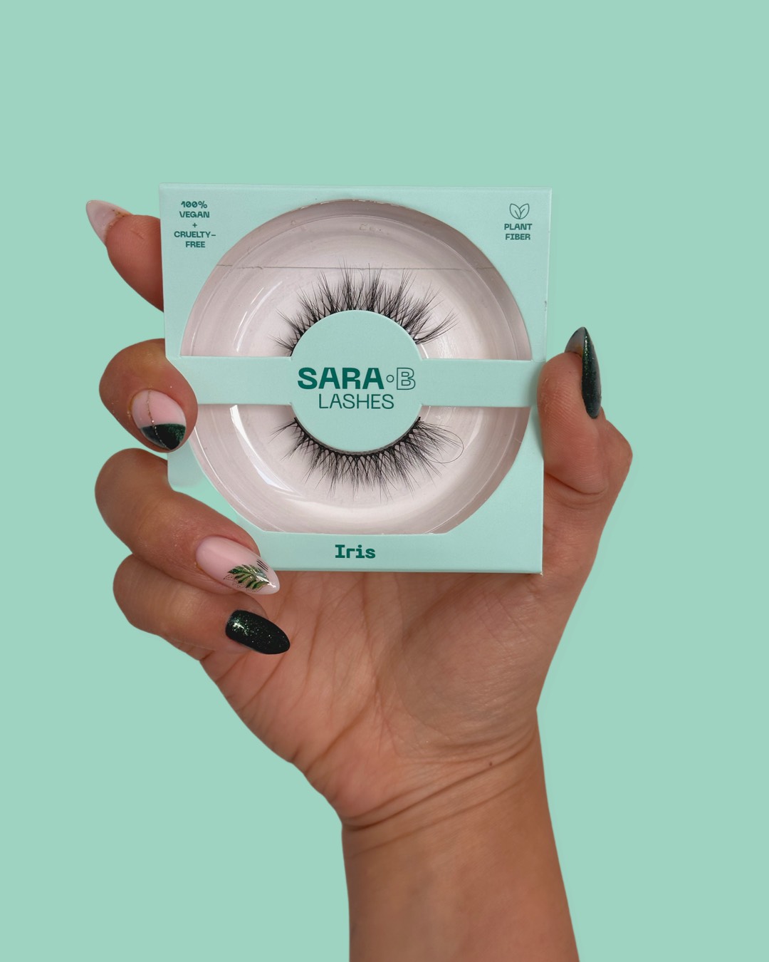 رموش Iris من SARA.B بتصميم طبيعي وخفيف، مثالية لإطلالة يومية ناعمة ومريحة