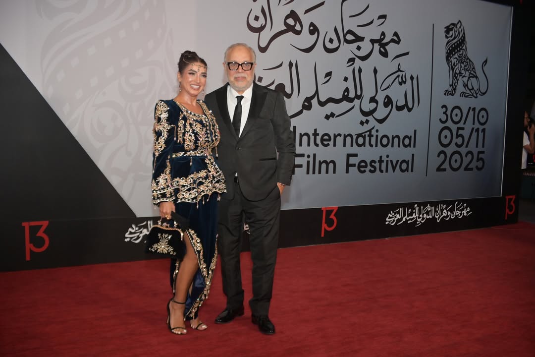 روجينا بالملابس التقليدية في الجزائر