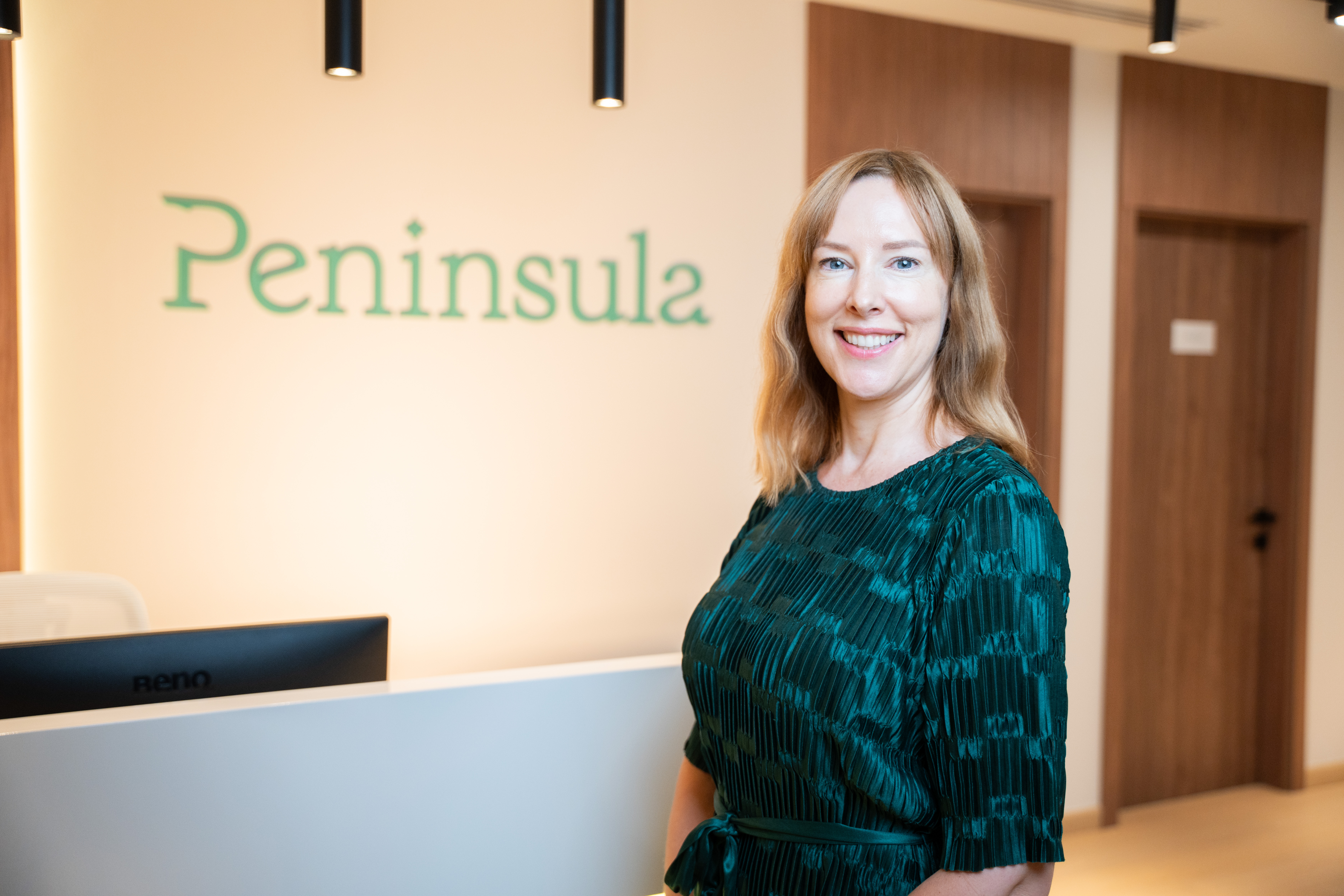 ريبيكا كوب مستشارة مرخصة في عيادة Peninsula Psychology دبي
