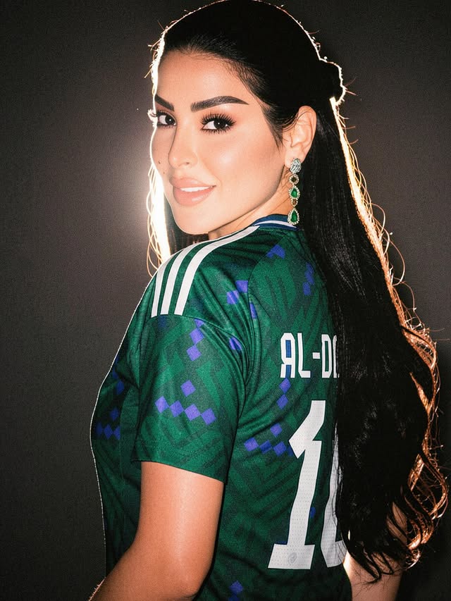 ريم عبد الله بإطلالة جمالية ناعمة
