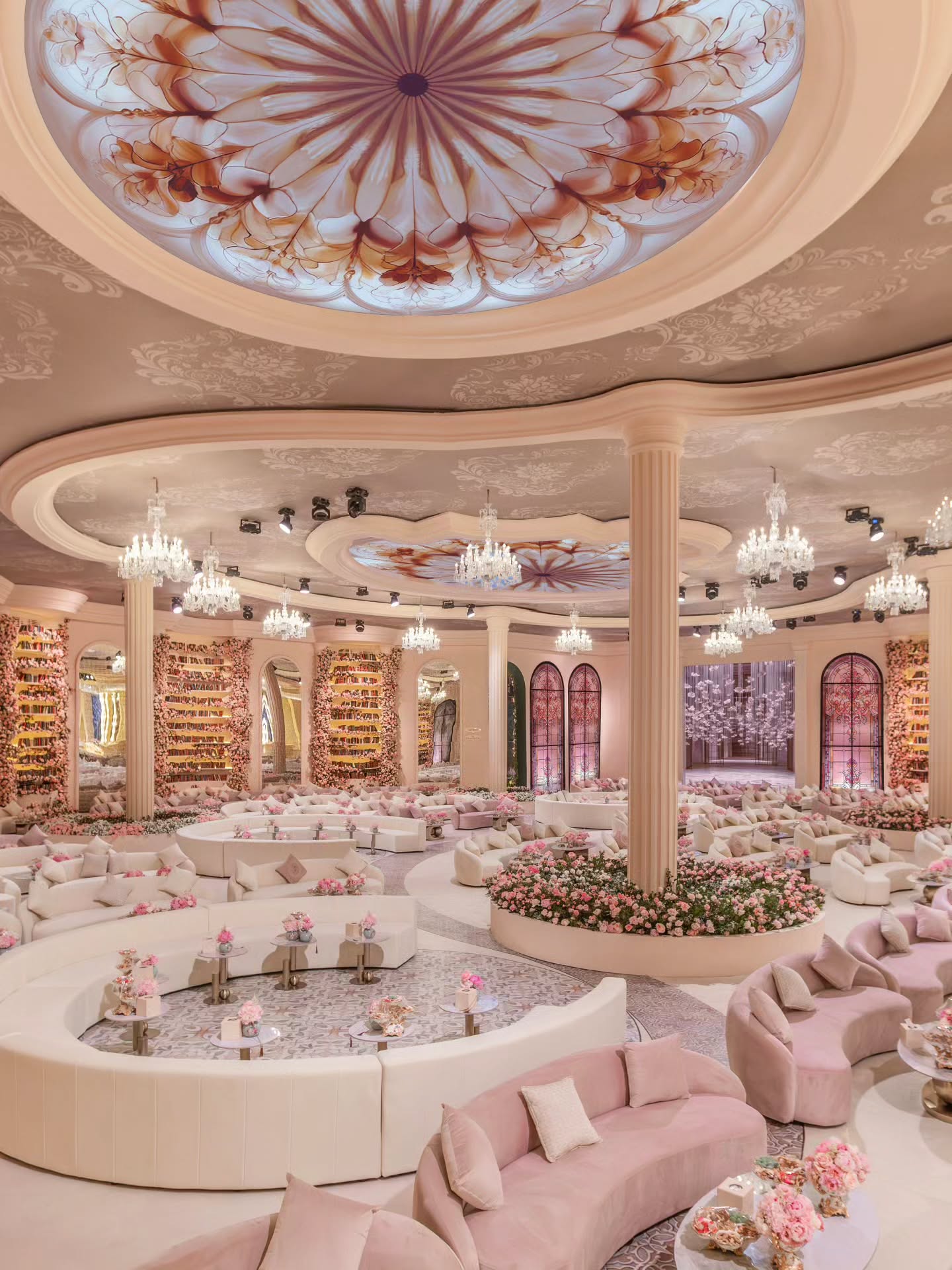 زفاف باللونين الوردي والأبيض من تصميم Le Mariage