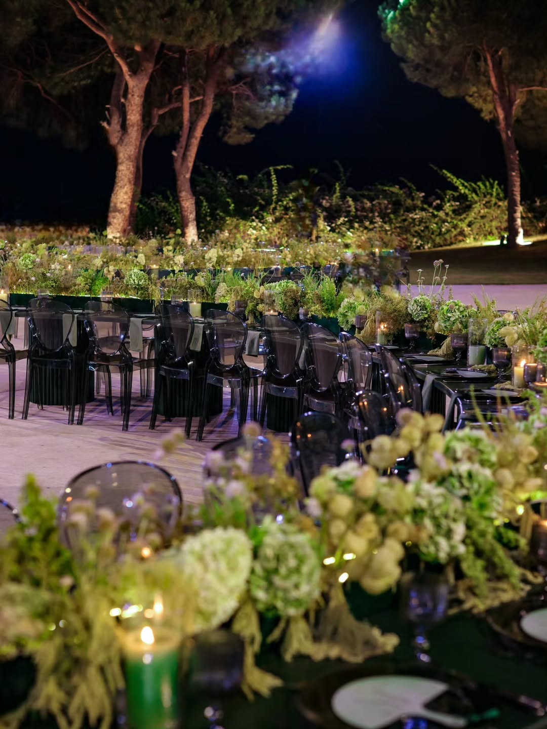 زفاف تحت ضوء القمر مع زينة مميزة مستوحاة من أجواء الطبيعة