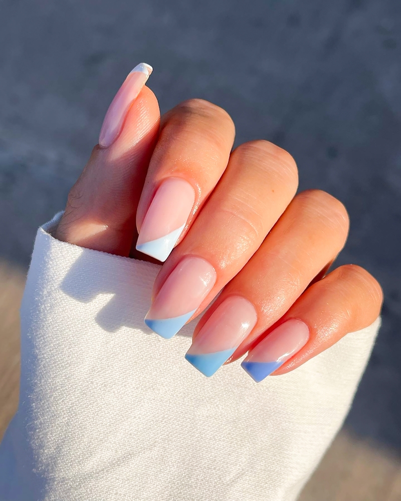 زيت جوز الهند يحيط الأظافر بحماية حريرية