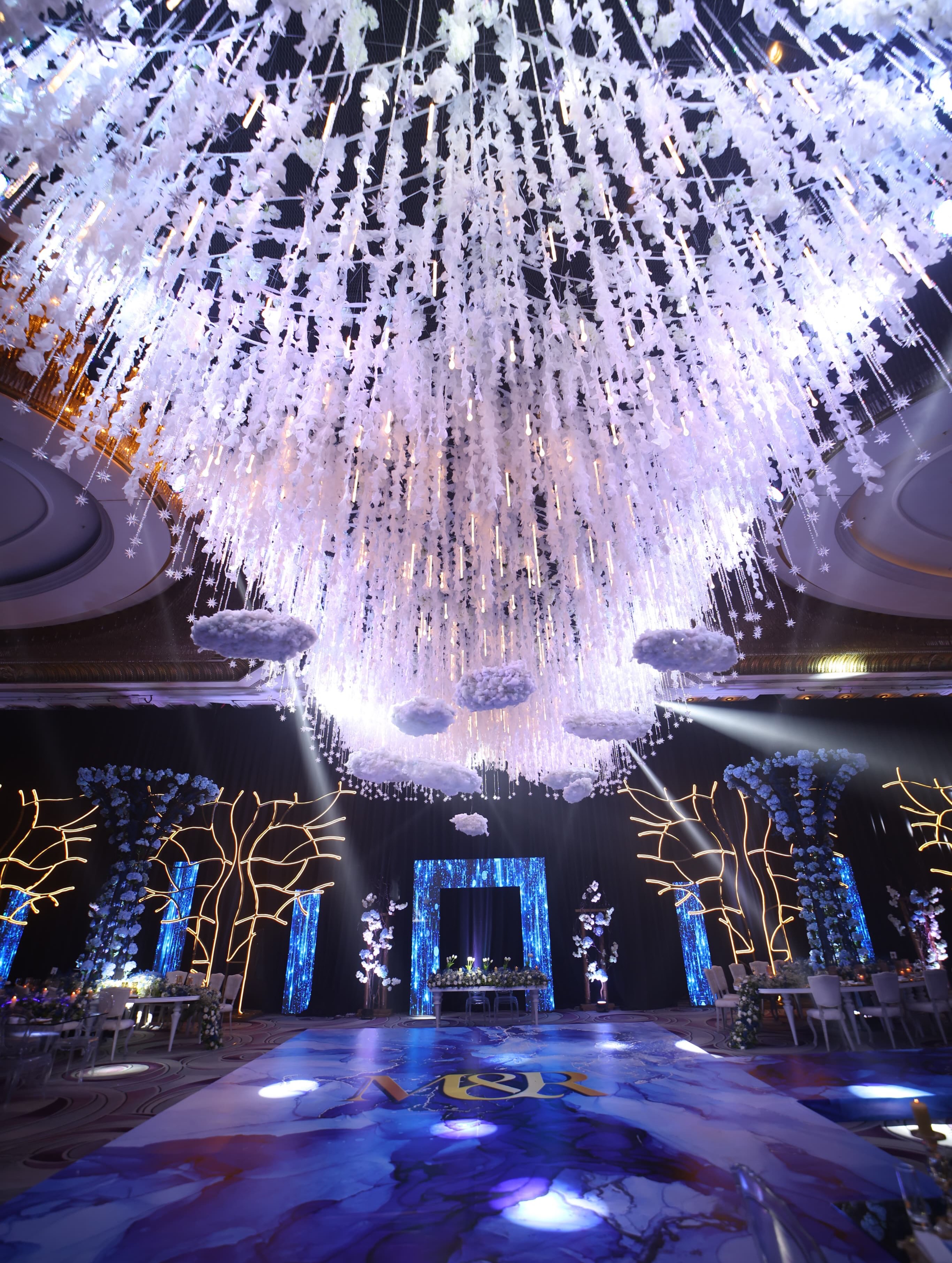 زينة سقف تنسيق @safadiehweddingplanner