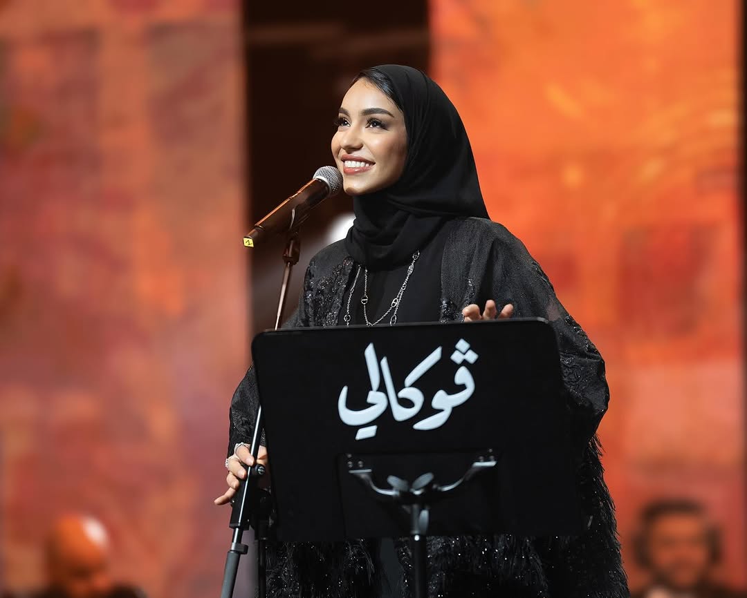 زينة عماد تتألق على المسرح