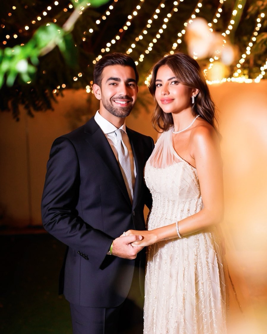 سارة مراد مع عريسها هشام