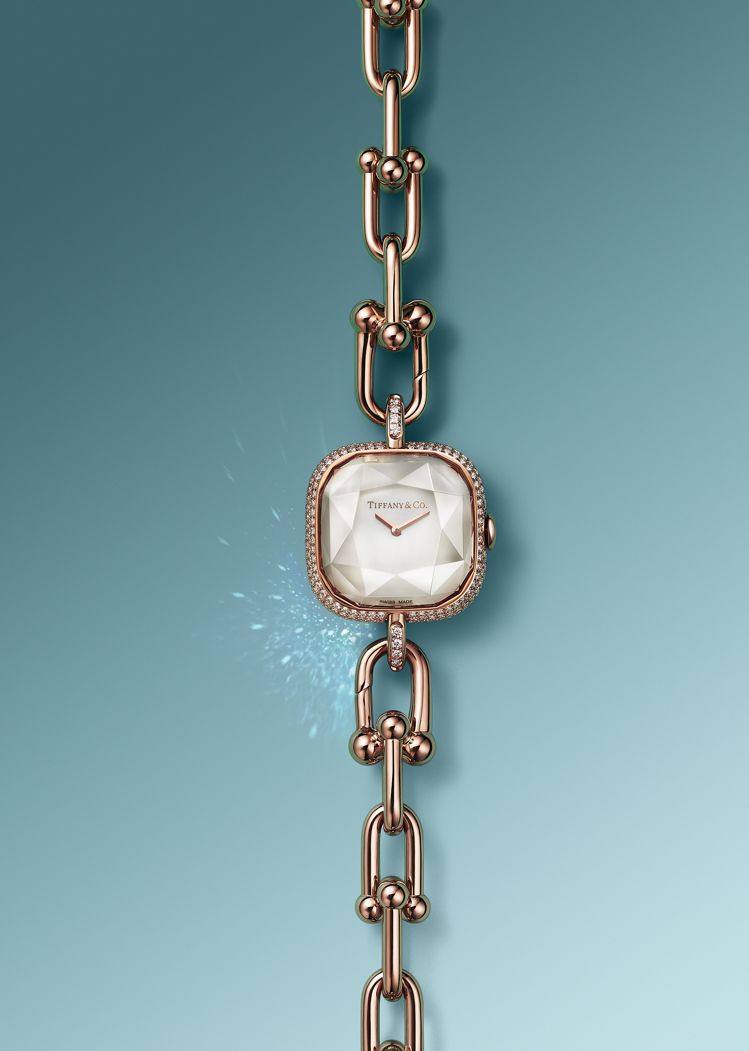 ساعة تيفاتي آند كو الفاخرة