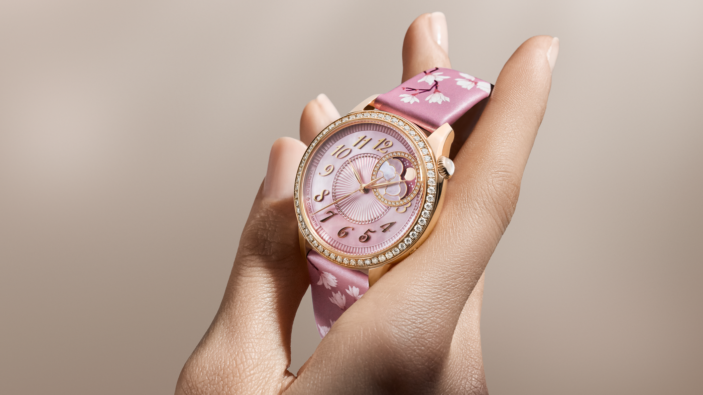 ساعة Égérie Moon Phase Spring Blossom :اصدار حصري يقتصر على 100 قطعة