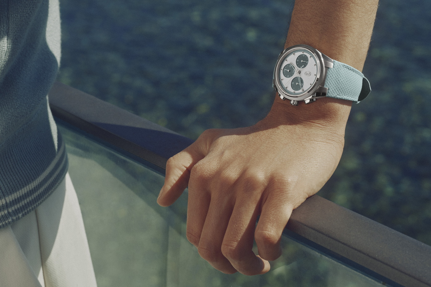 ساعة كرونوغراف أوتوماتيكية عالية التردّد