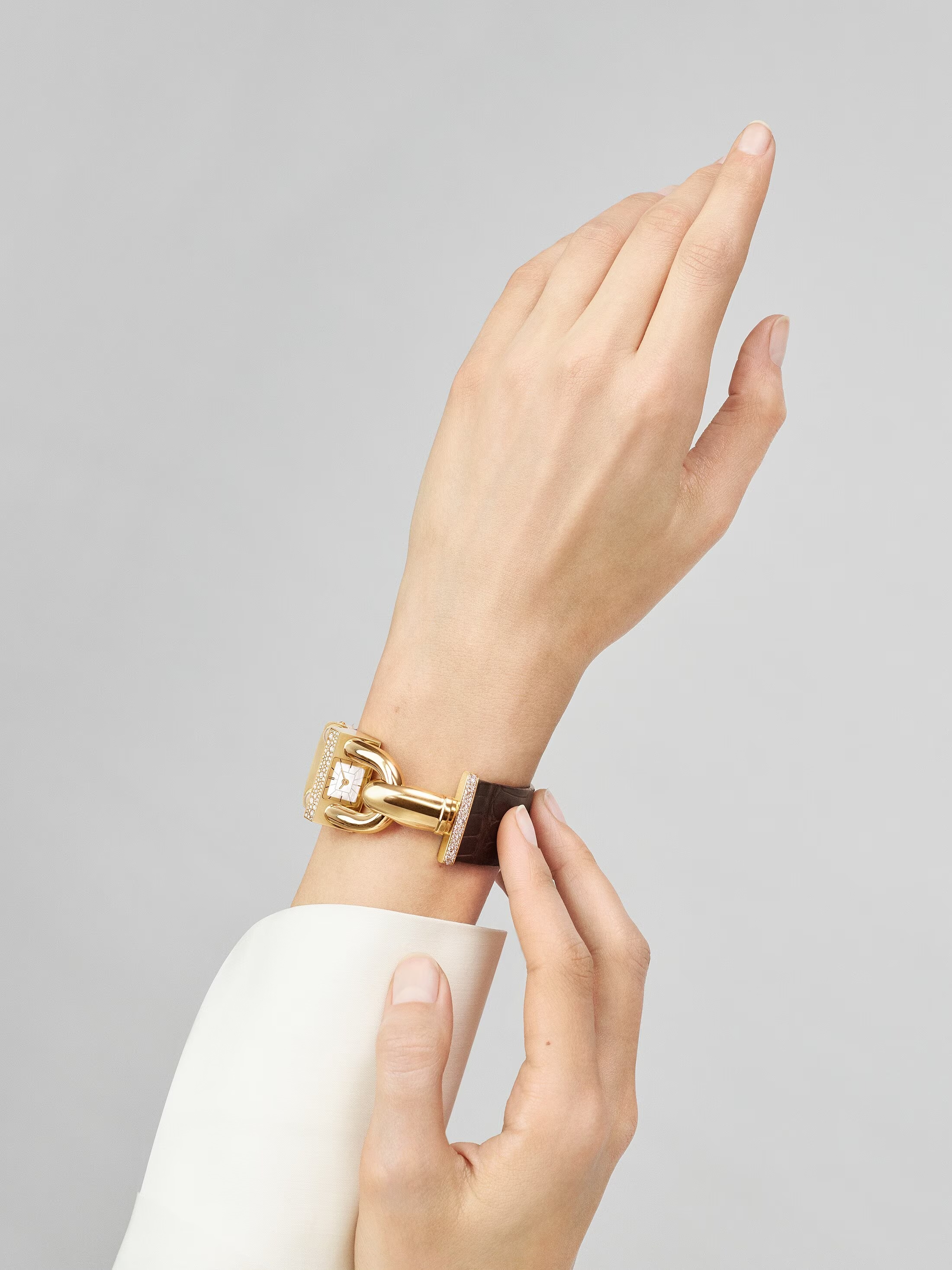 ساعة Cadenas Watch من Van Cleef & Arpels