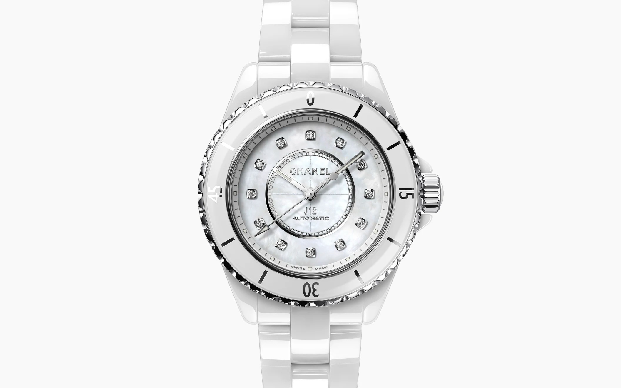 ساعة J12 Caliber 12.2 من CHANEL