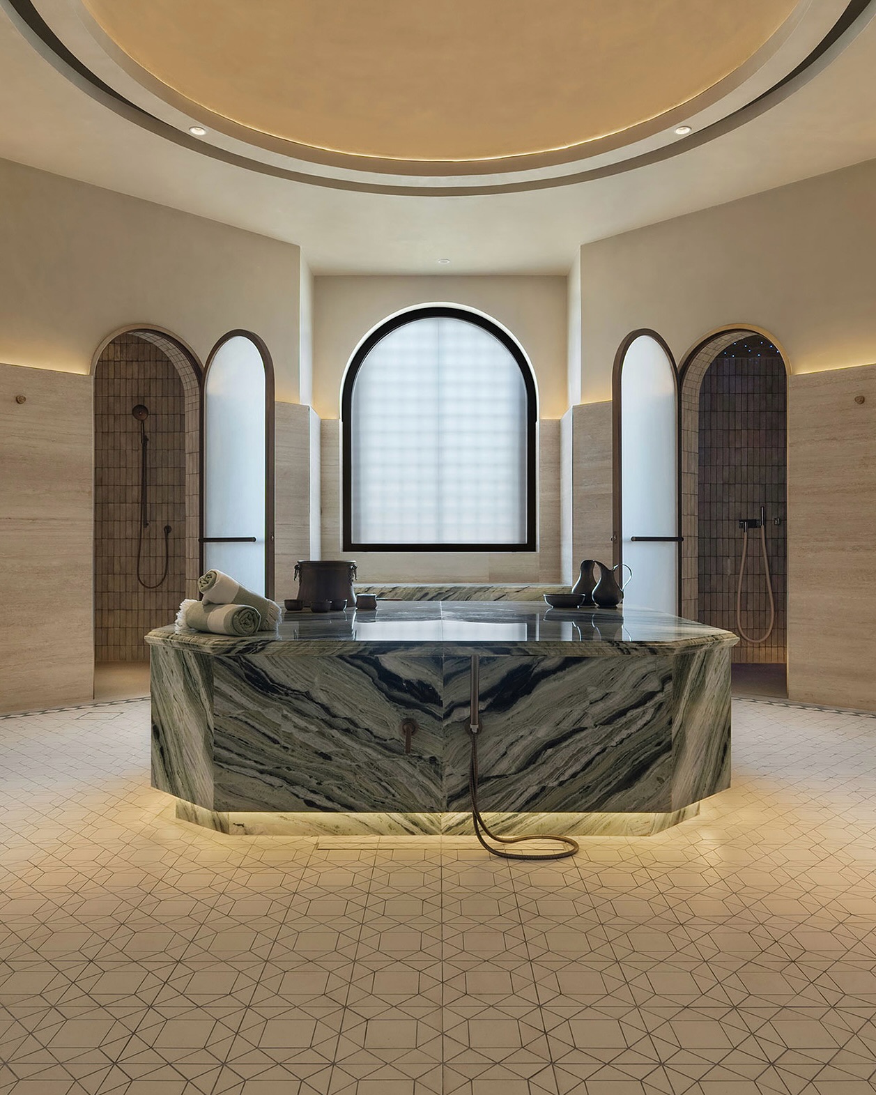 سبا باب الشمس… هدوء الصحراء ورفاهية العزلة الراقية