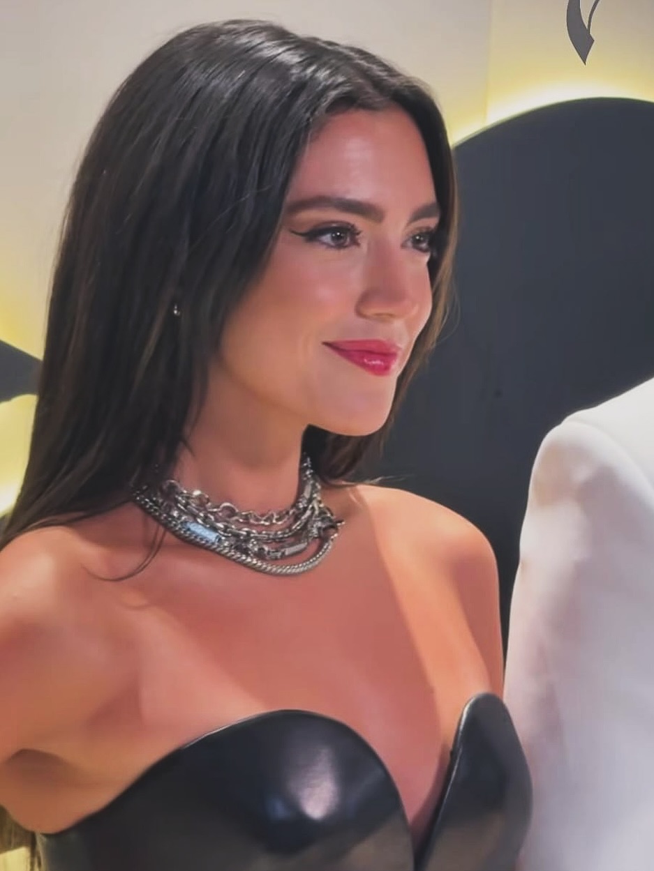 ستيفاني عطالله برسمة الآيلانير المسحوب