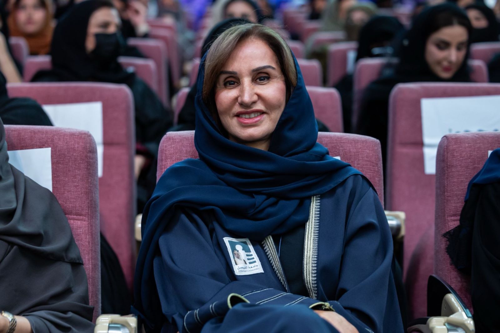 سجل حافل لمسيرة قيادية متعددة المجالات الصورة من حسابها