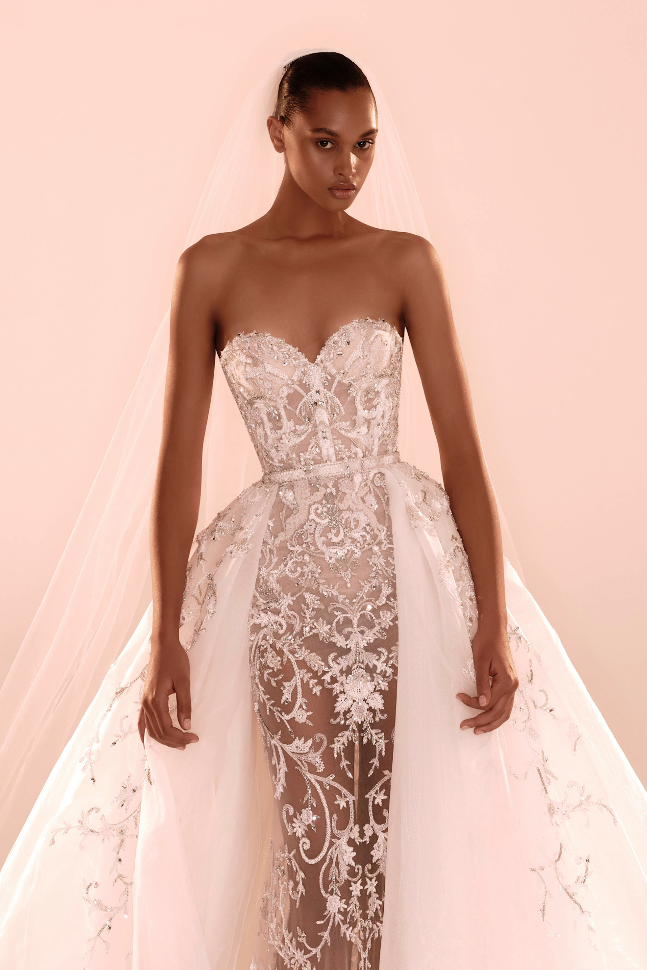 سحر التفاصيل بإطلالات زفاف زهير مراد