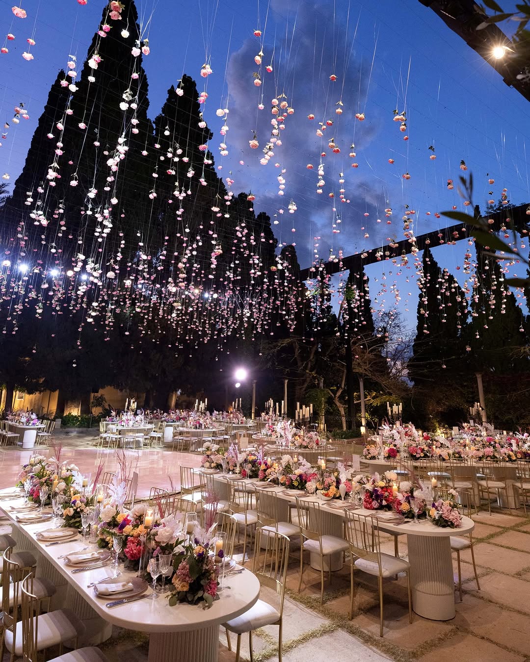 سحر التفاصيل في حفلات زفاف زياد نصار