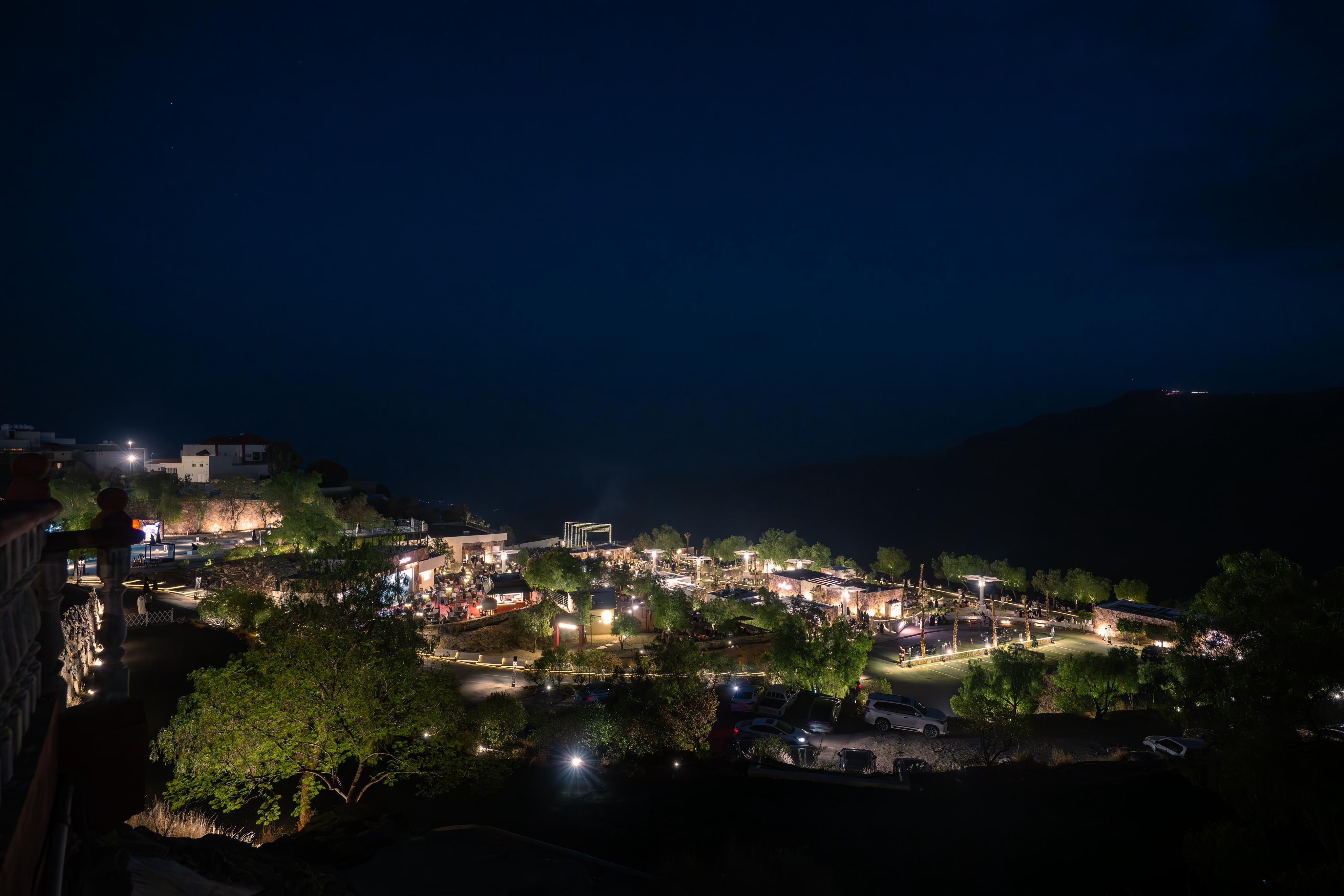 سحر خاص لليل والنجوم بين جبال أبها البهية