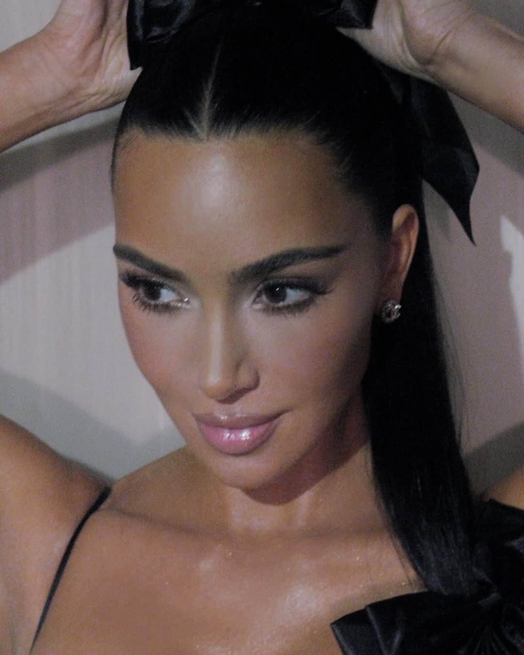 سر إشراقة كيم كارديشيان هي تقنية Skin Booster