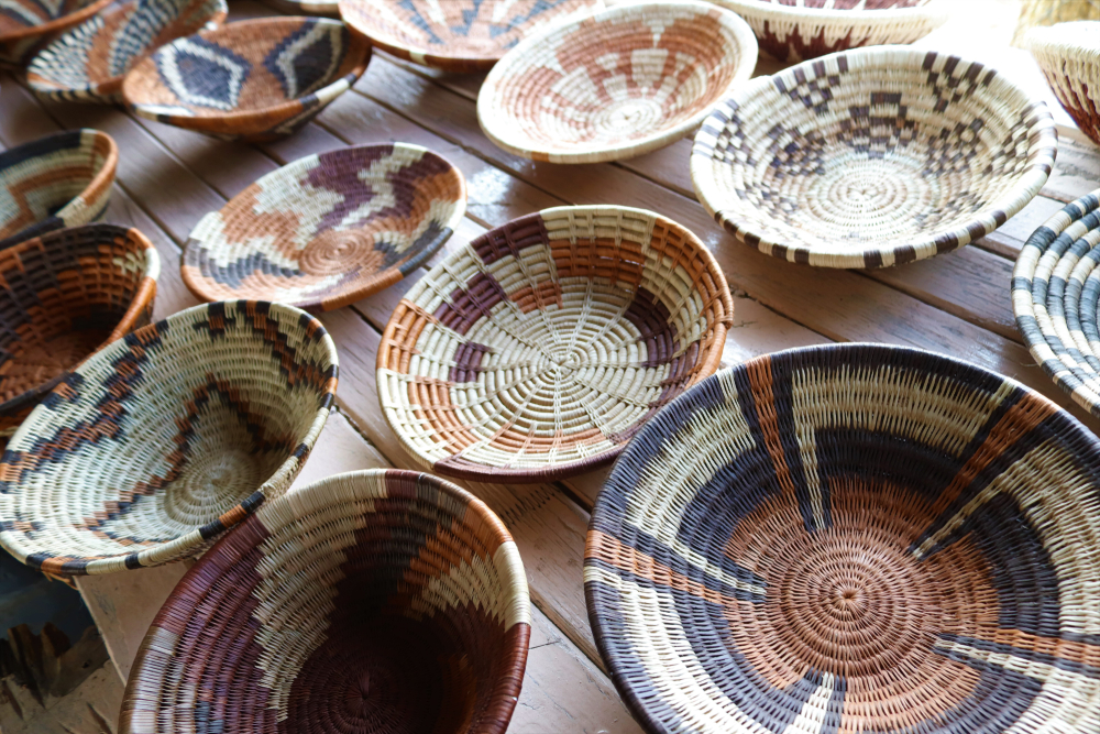 سلال منسوجة يدويًا من إيتشا/جوماري