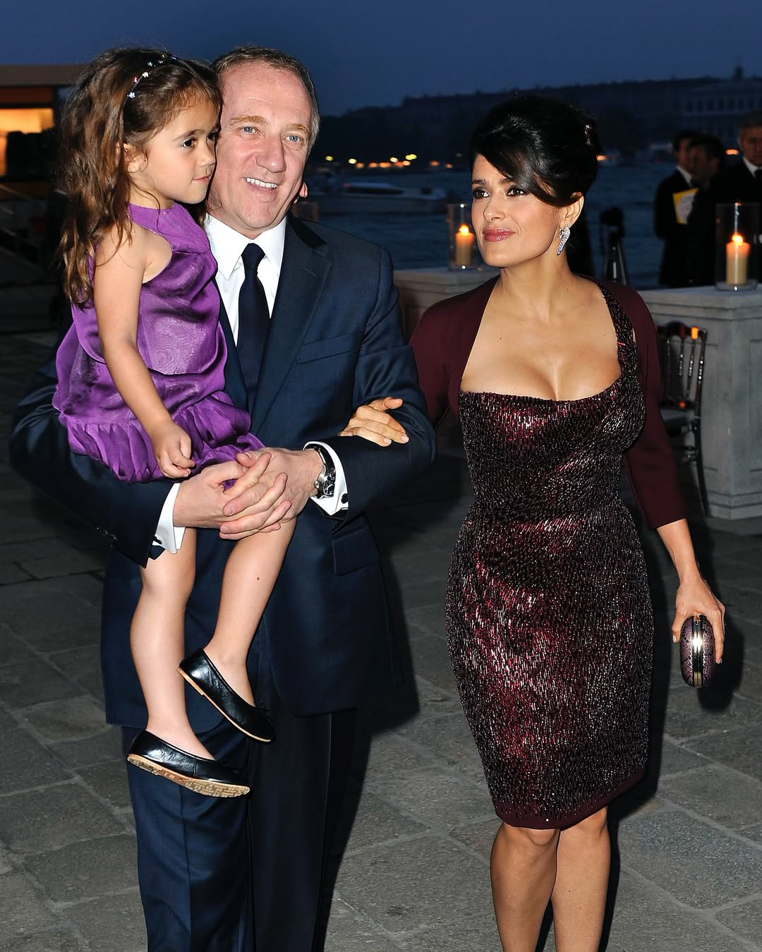 سلمى حايك وزوجها وابنتهما