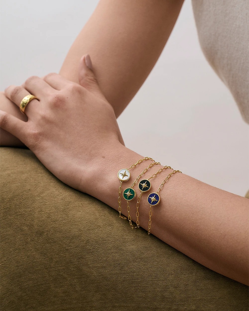 سوار Astley Clarke Biography