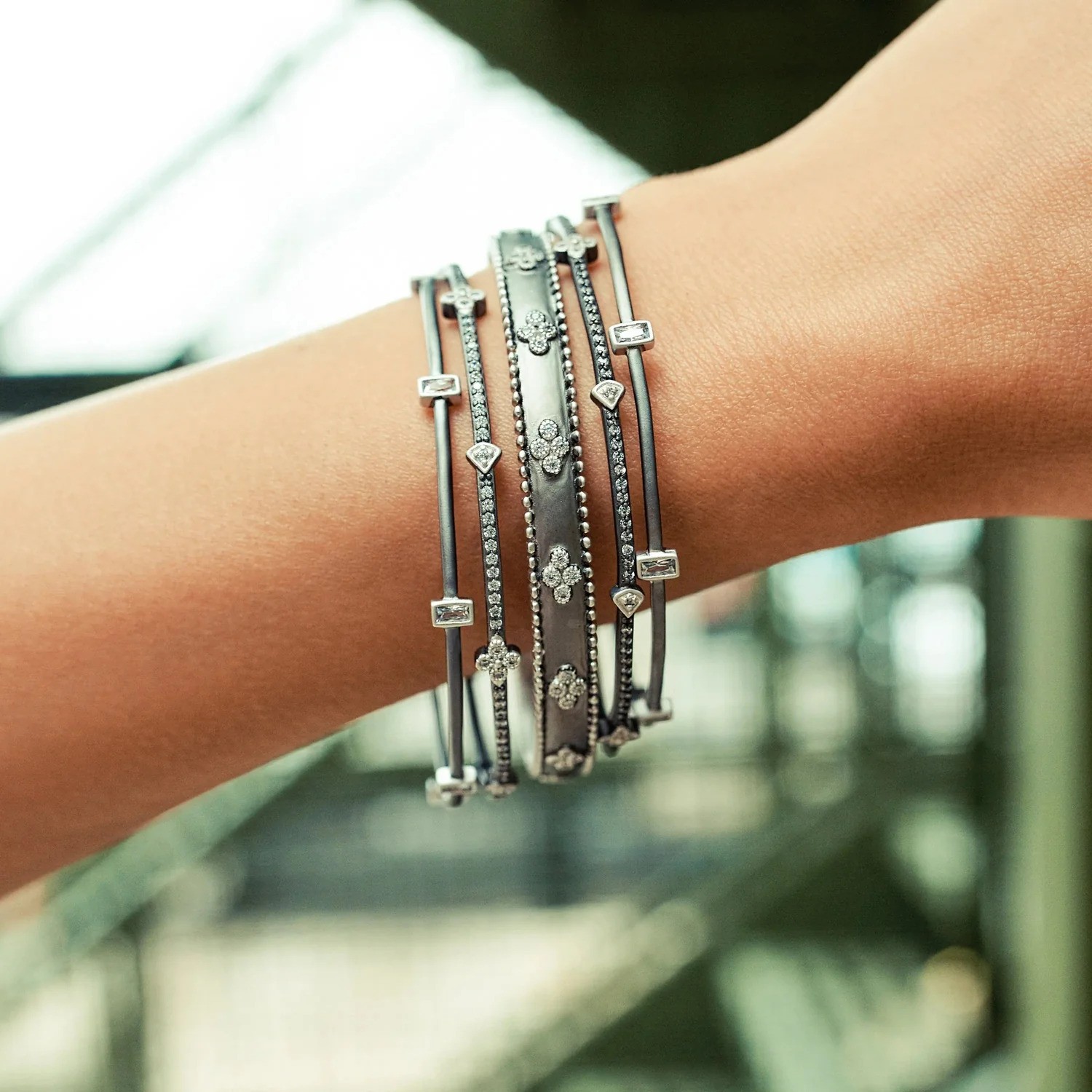 سوار Clover Stackable من FREIDA ROTHMAN