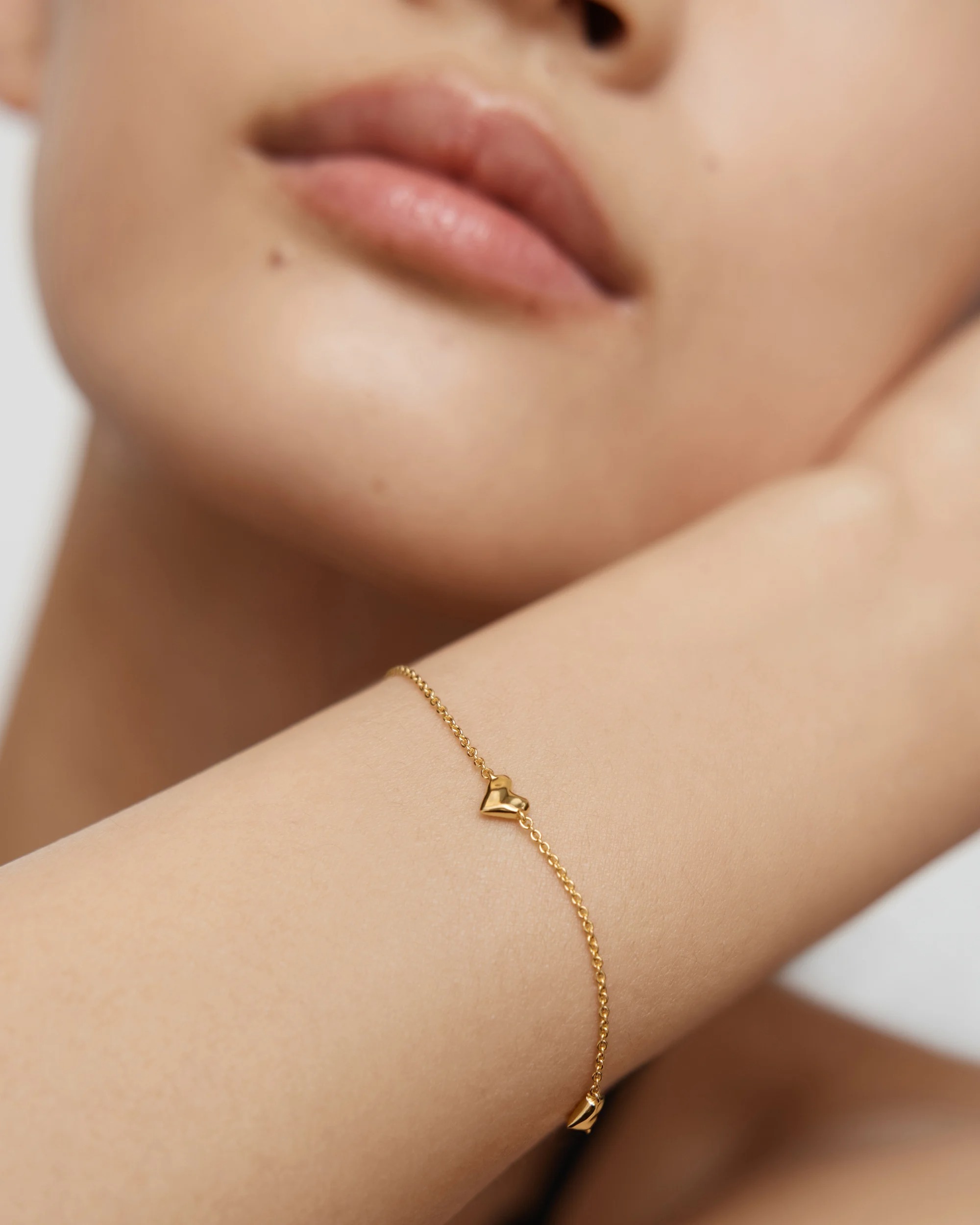 سوار Monica Vinader Heart Station