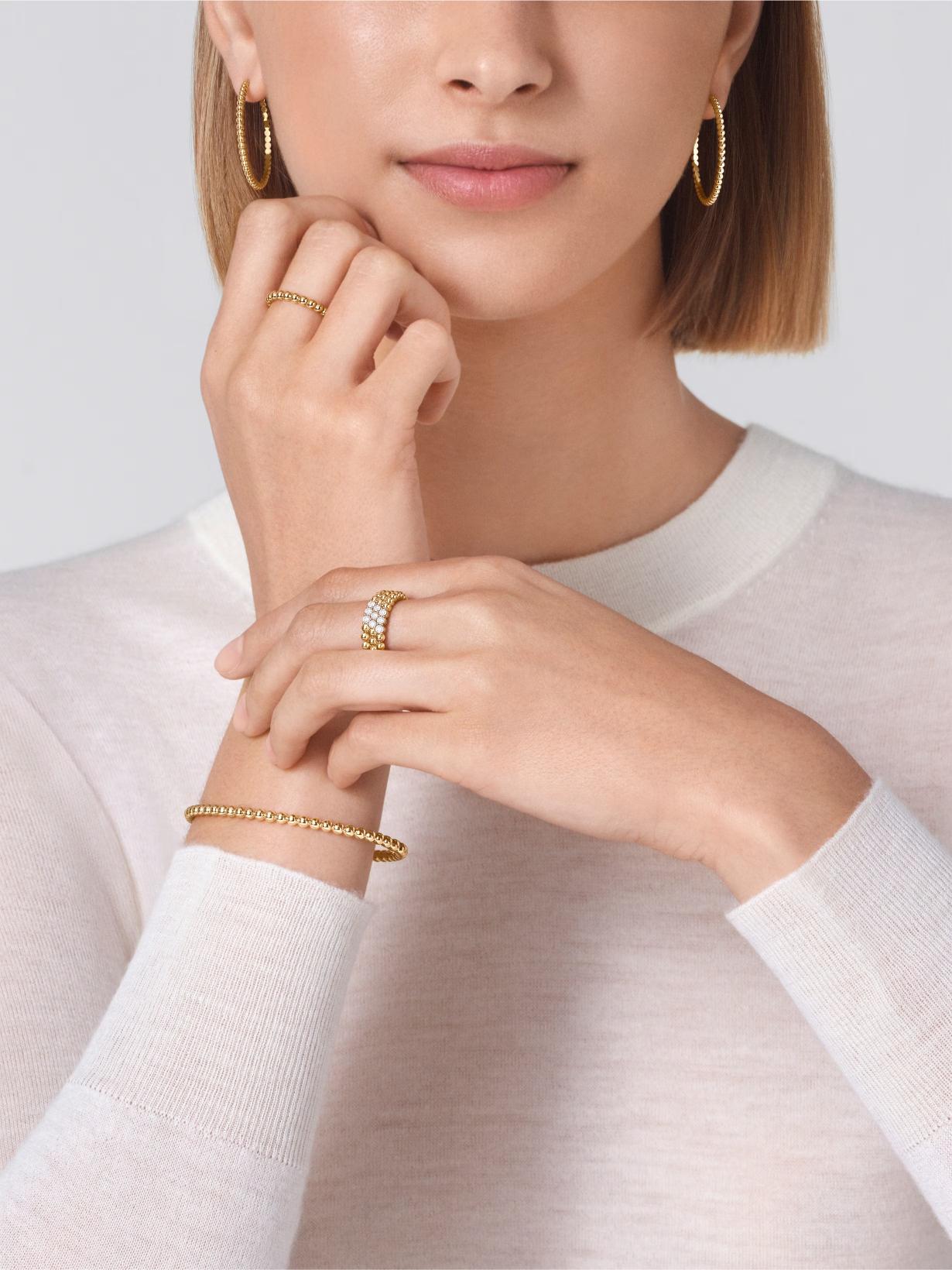 سوار Perlée pearls of gold من Van Cleef & Arpels
