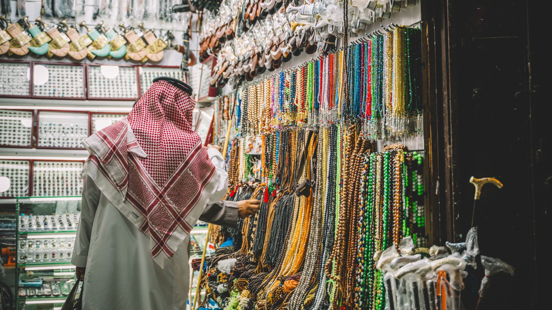 سوق العلوي احد أجمل أسواق جدة التراثية