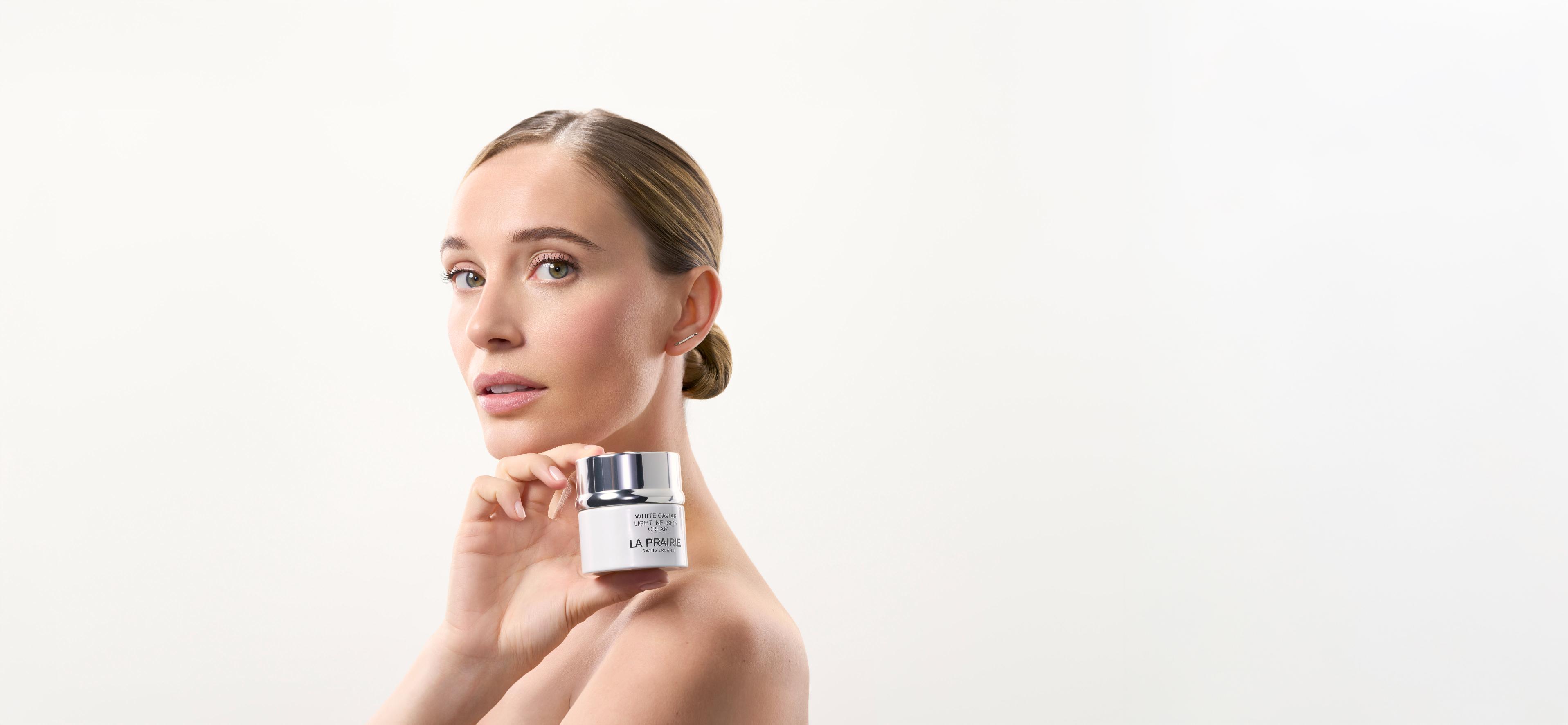 سيروم تفتيح بقوام الكريم WHITE CAVIAR LIGHT INFUSION CREAM من La Prairie