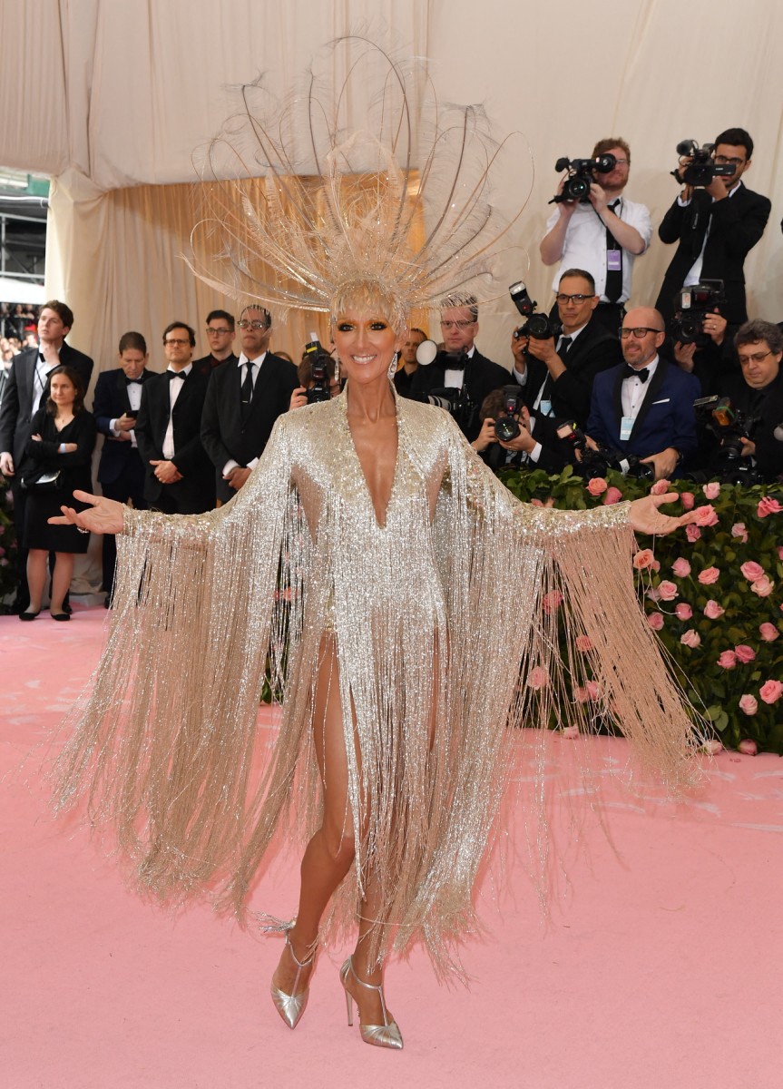 سيلين ديون في Met Gala 2019 بأسلوب هوليوودي مبهر