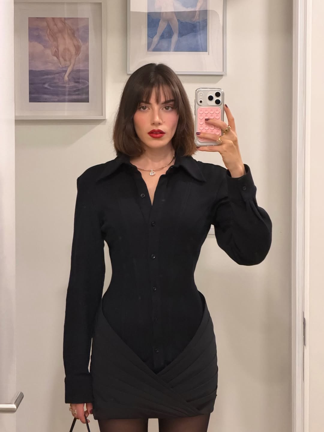  سينتيا صموئيل بستايل الـShirt dress بتصميم مجسم من توقيع witmanner